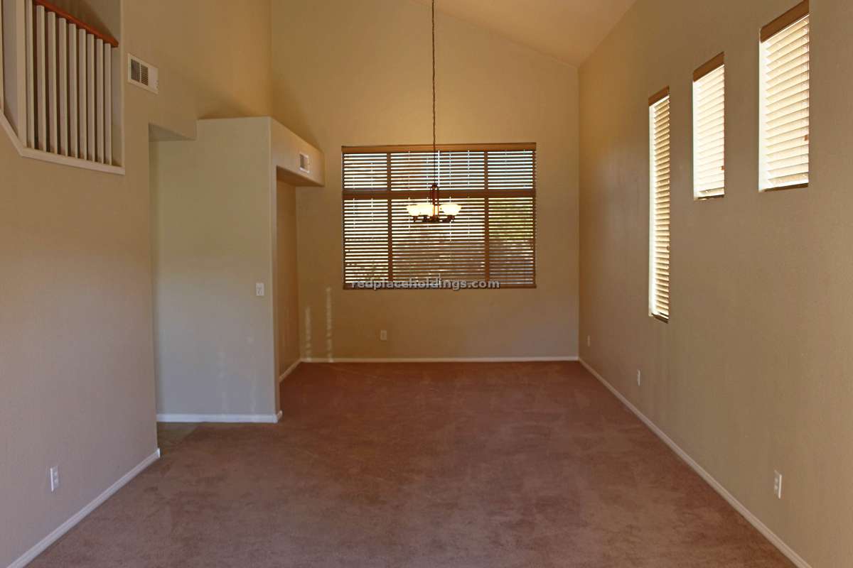 Sitting / Dining Room